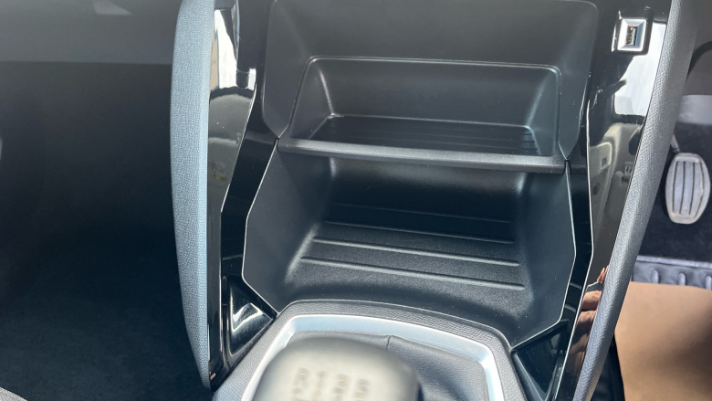 Peugeot 208 1.2 PureTech 100 Active Premium 5dr Petrol Hatchback